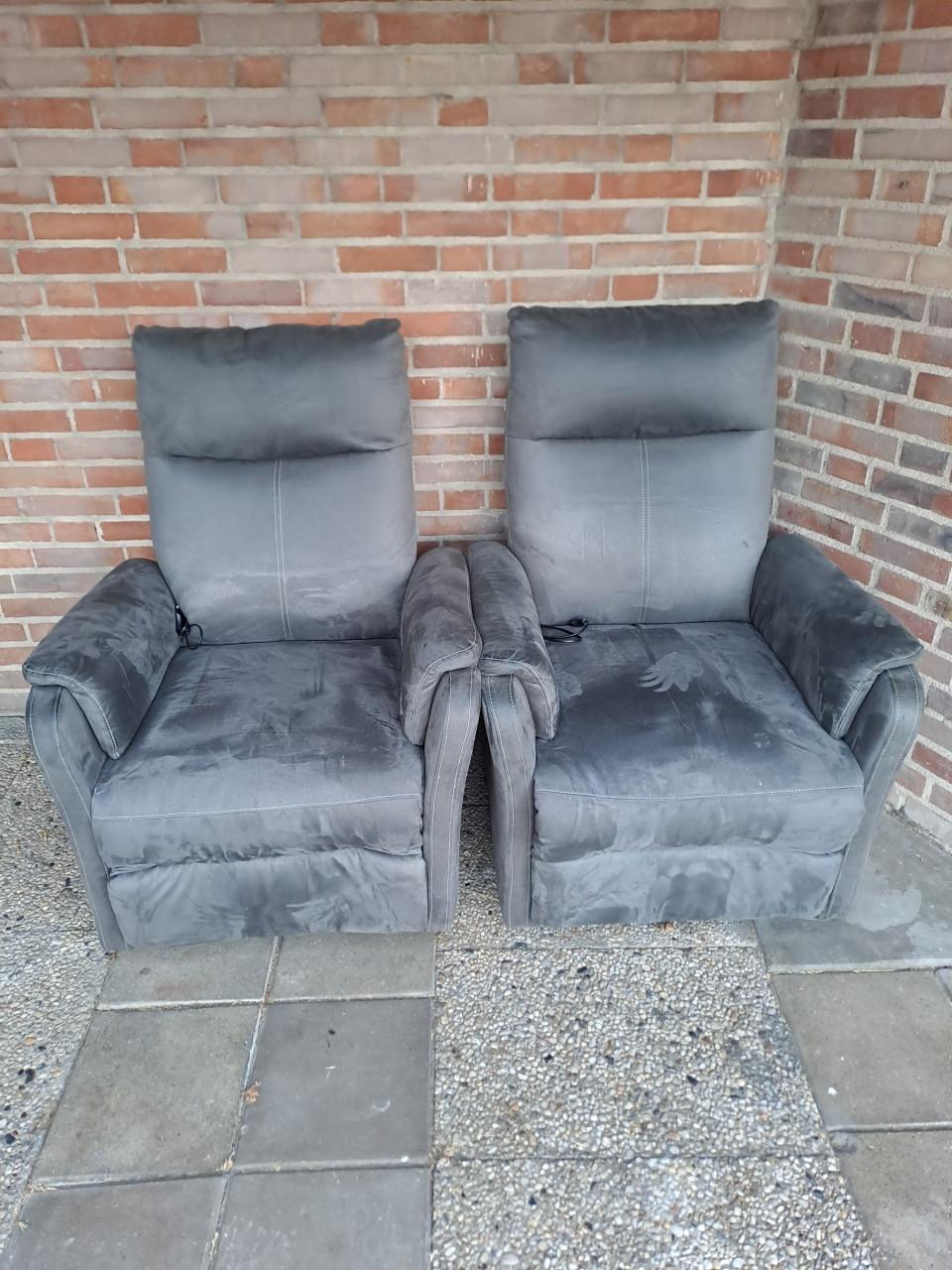 2x Fauteuil ABILDSKOV elektrisch grijs kunstleer Te koop