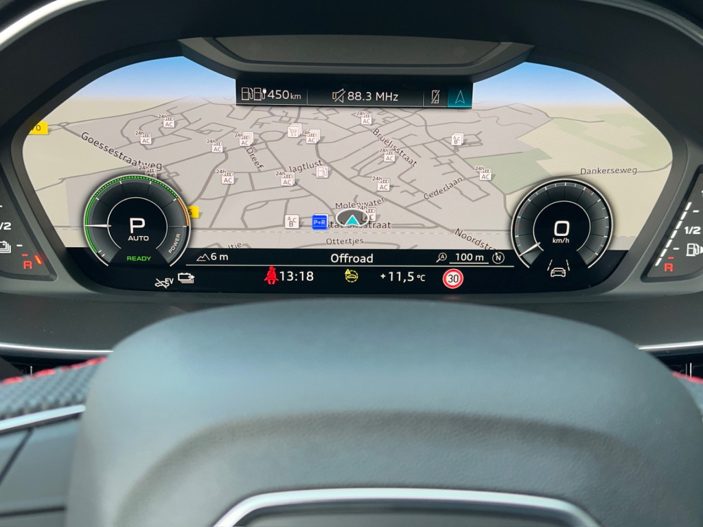 Audi Q3 sportback 45 tfsi e s-line | zwart optiek | camera | keyless | adap