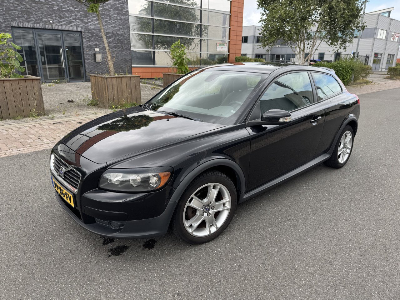 Volvo C30 momentum 1.8 benzine met nieuwe APK!