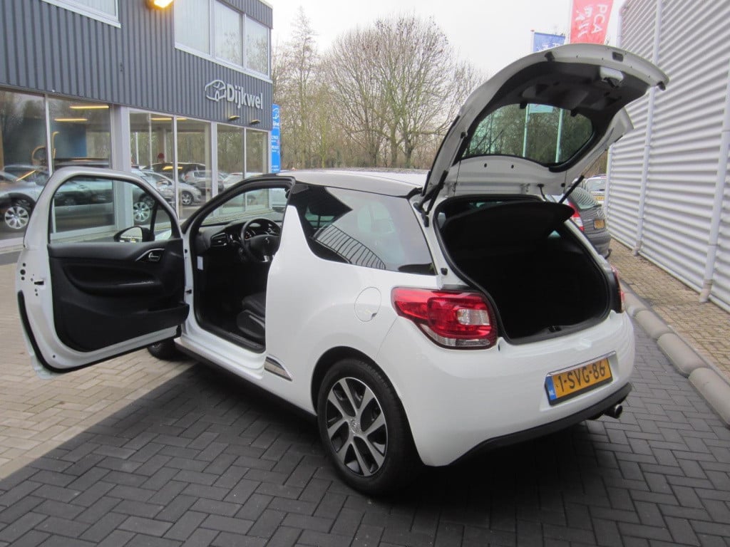 Citroen DS3 1.2 vti so chic clima/nav/park