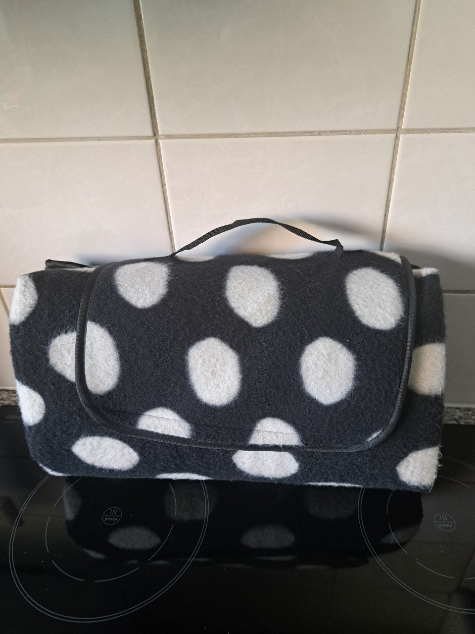 Kleed fleece kunststof zwart/wit