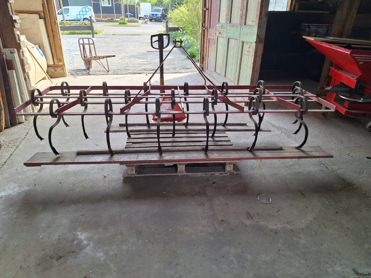 Triltand cultivator