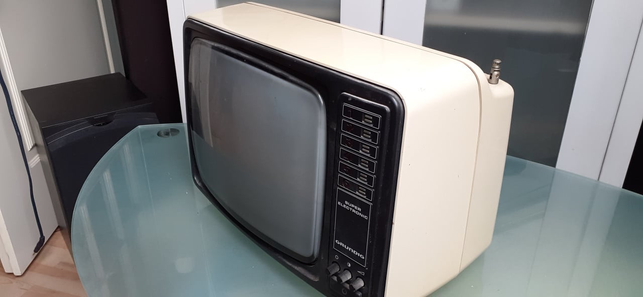Vintage tv tje grundig
