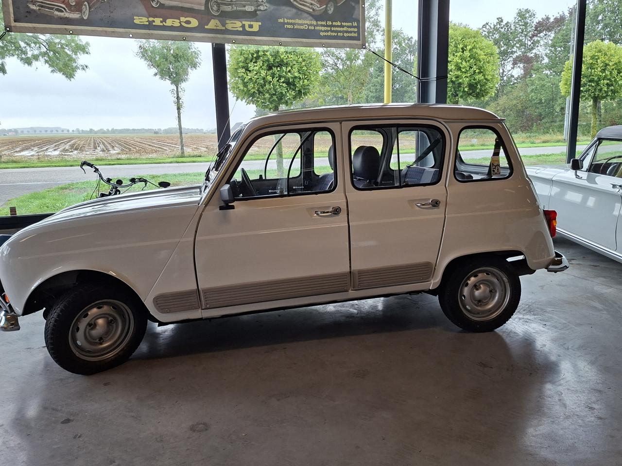 Renault 4