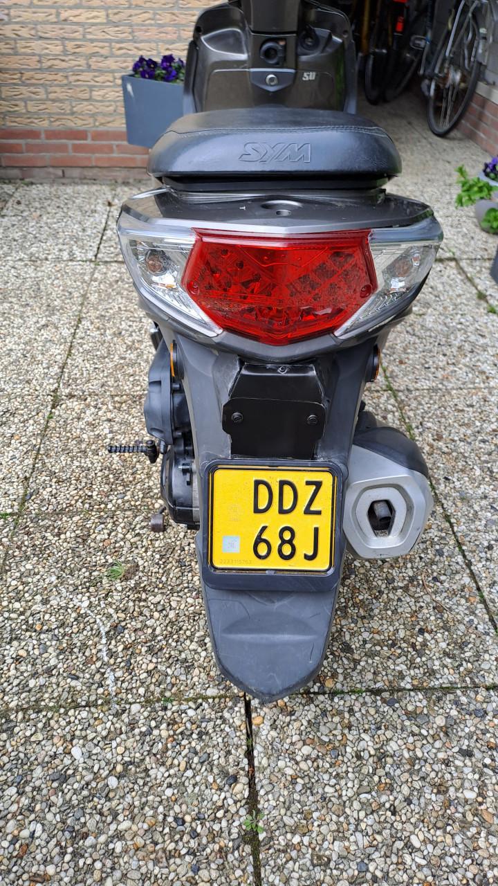 Sym Symphony ST scooter met schade.