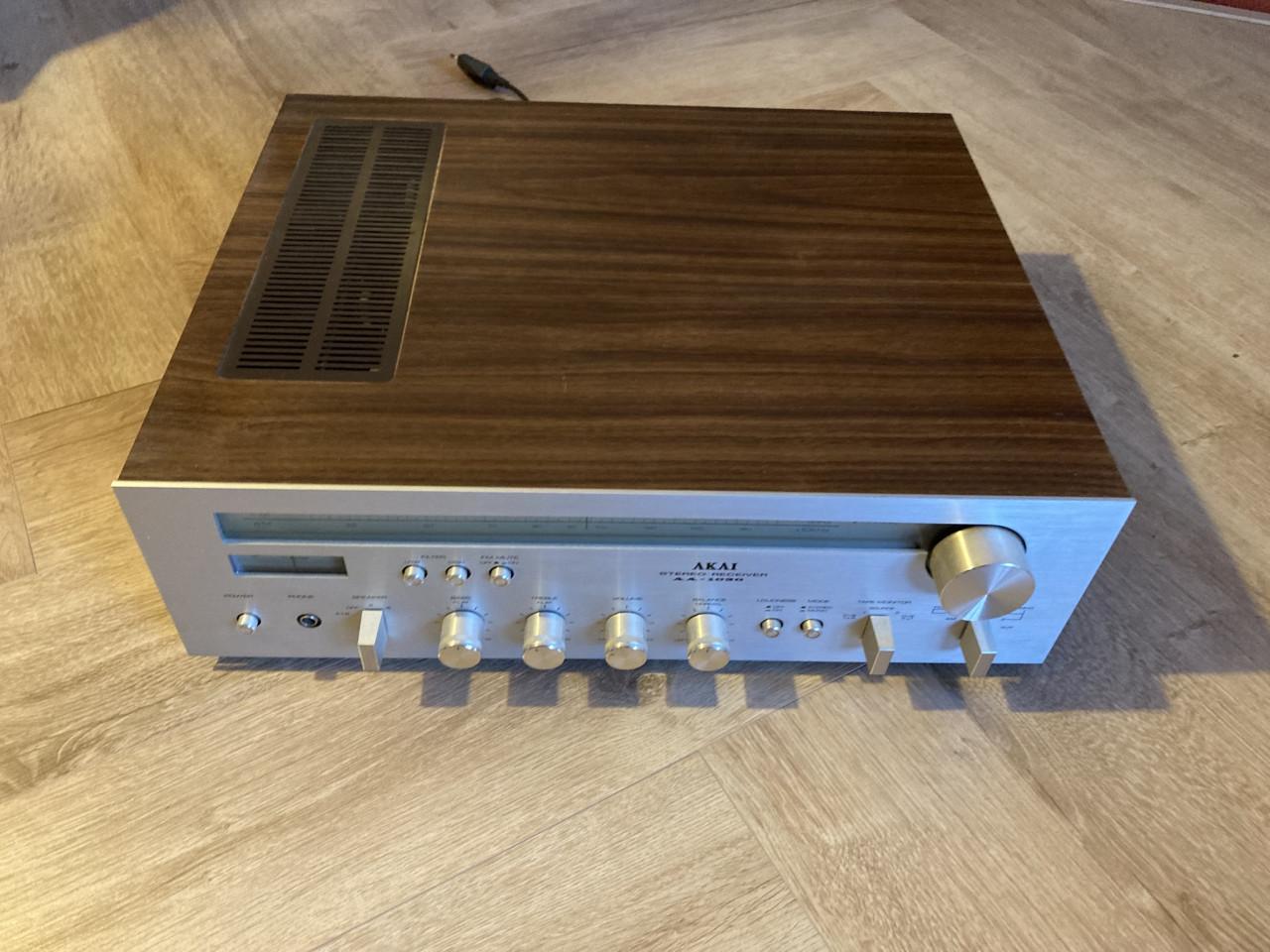 Akai receiver.
