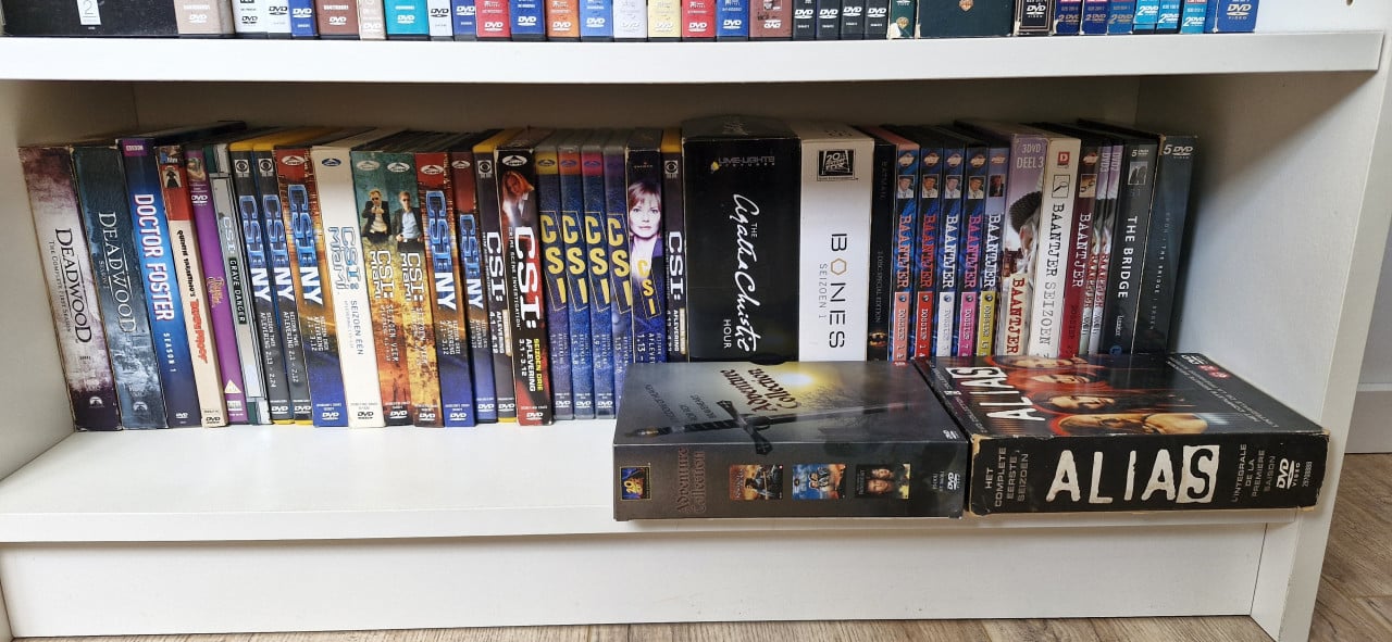 2,5 verhuisdoos aan dvd's vanalles wat