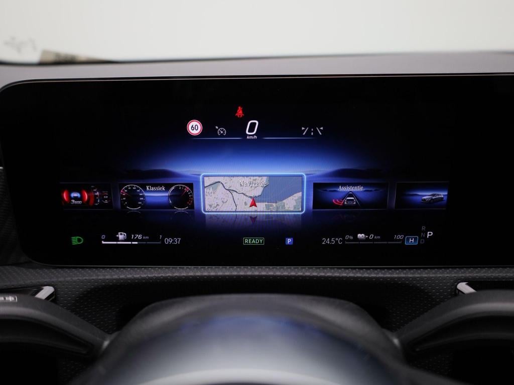 Mercedes-Benz A-Klasse 250 e luxury line | automaat | navigatie | apple car