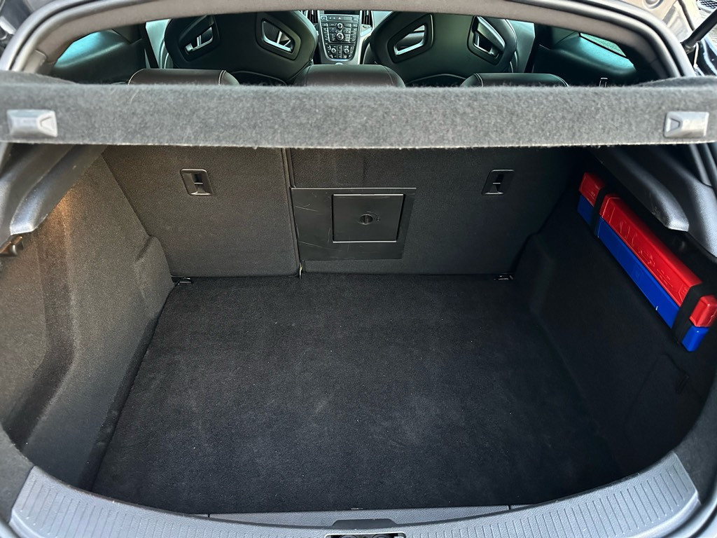 Opel Astra gtc 2.0 turbo opc