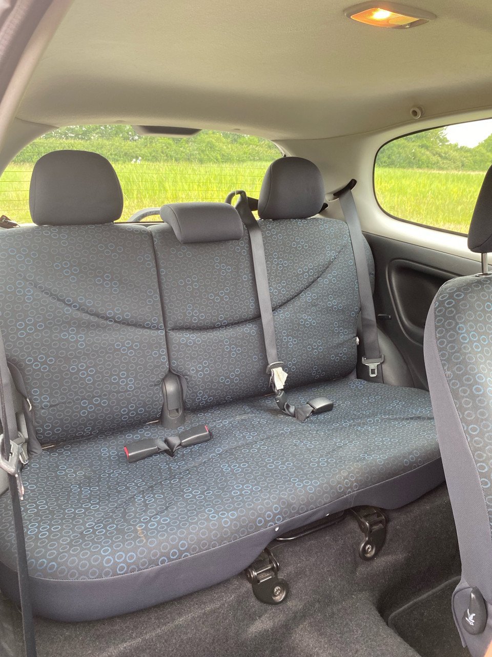 Toyota Yaris 1.0 16V Vvti 3DR 2004 Grijs