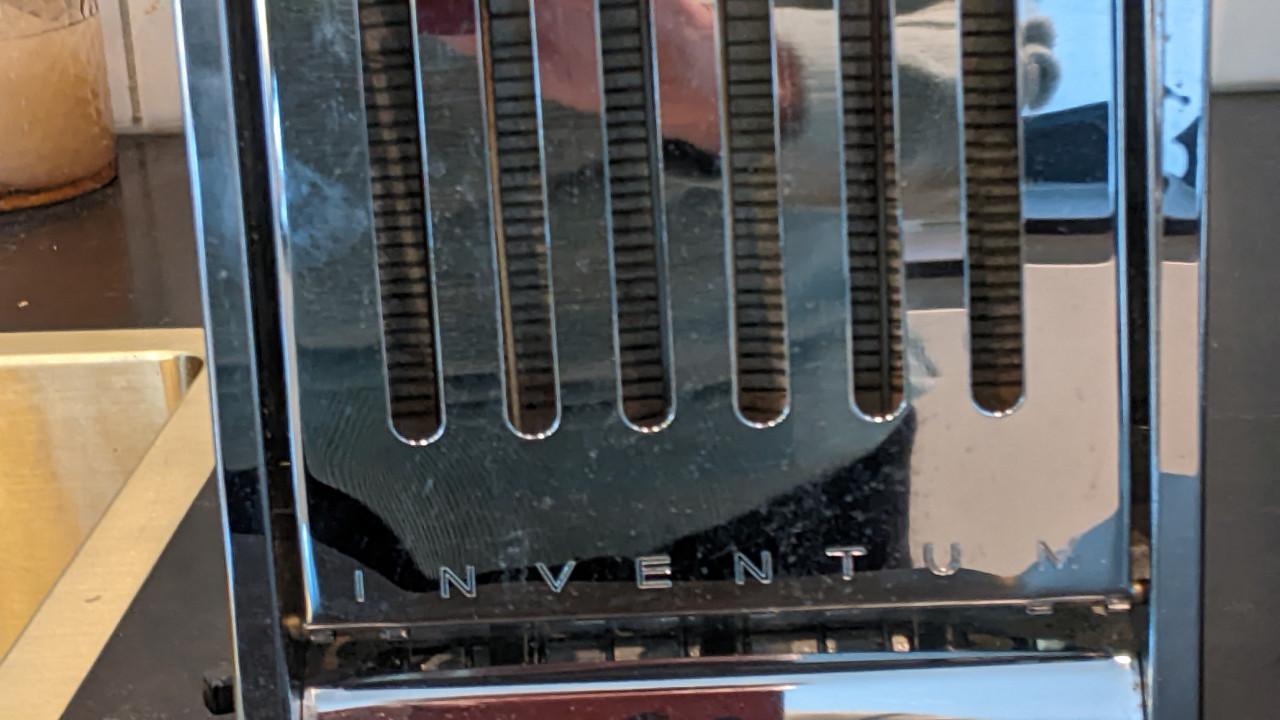 Retro RVS broodrooster