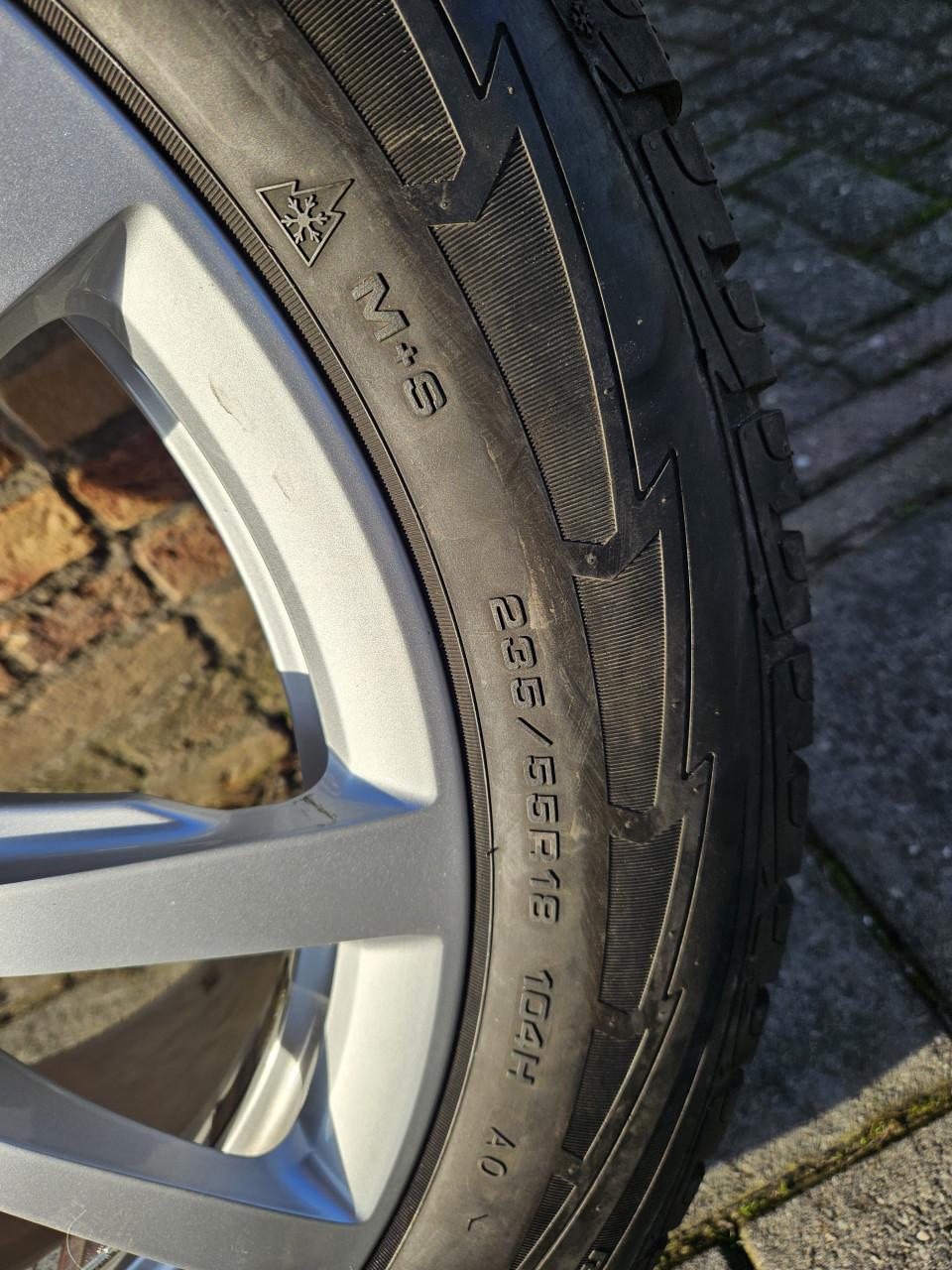 Audi 18 inch velgen met winterbanden / Volkswagen / Skoda / SEAT