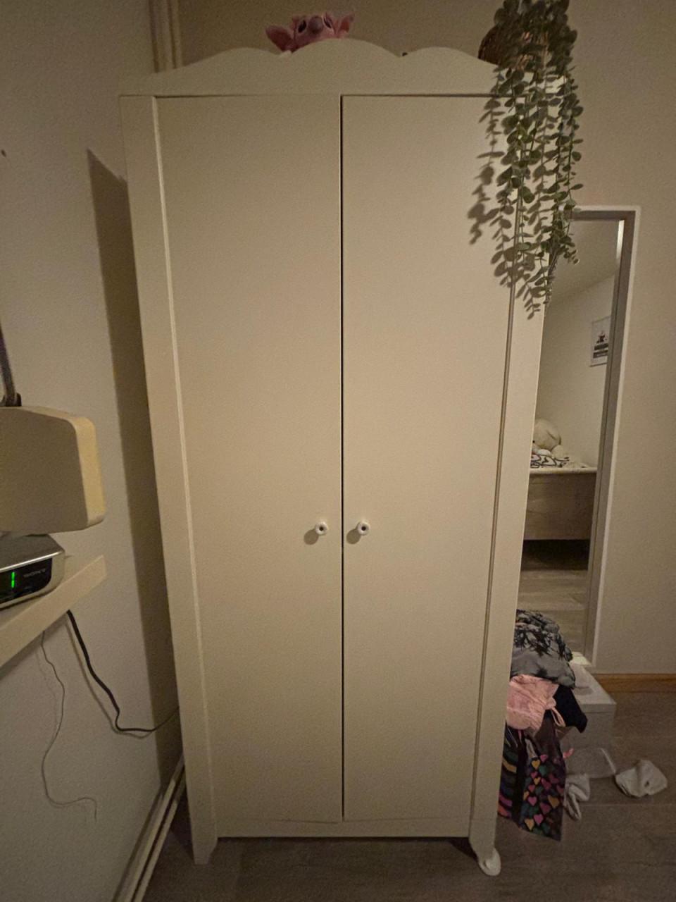 Kinderkledingkast / kinderkamerkastjes