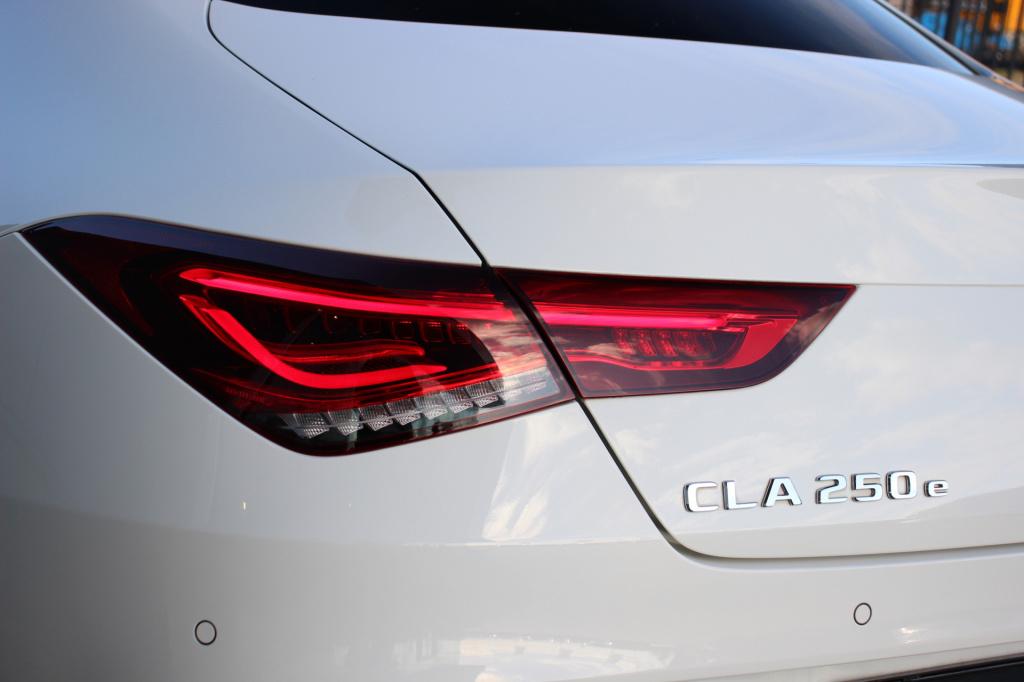 Mercedes-Benz Cla 250 e amg edition | pano | nightpakket | sfeerverlichting