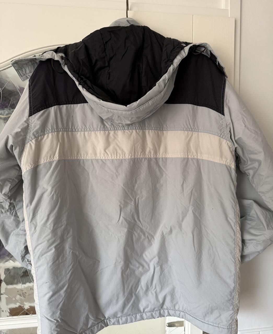 Zeer goede O’Neill jas. Valt als L/XL. Geheel gevoerd. Hier overcompleet.