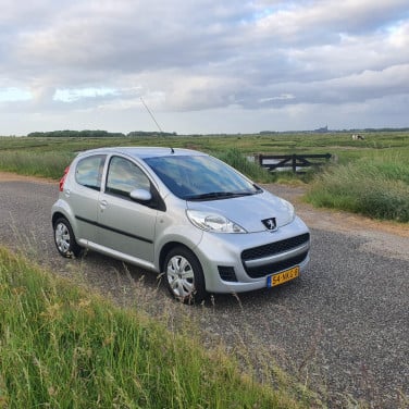 Peugeot 107 1.0-12V Urban Move 5 deurs Airco