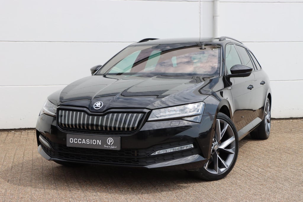 Skoda Superb combi 1.4 tsi iv sportline 218pk dsg6