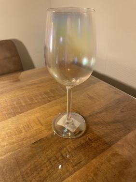 Nieuw regenboog wijnglas