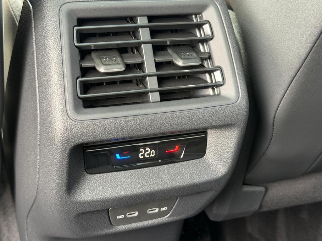 Volkswagen Tiguan 1.5 ehybrid elegance 204pk | trekhaak | 360 camera | pano