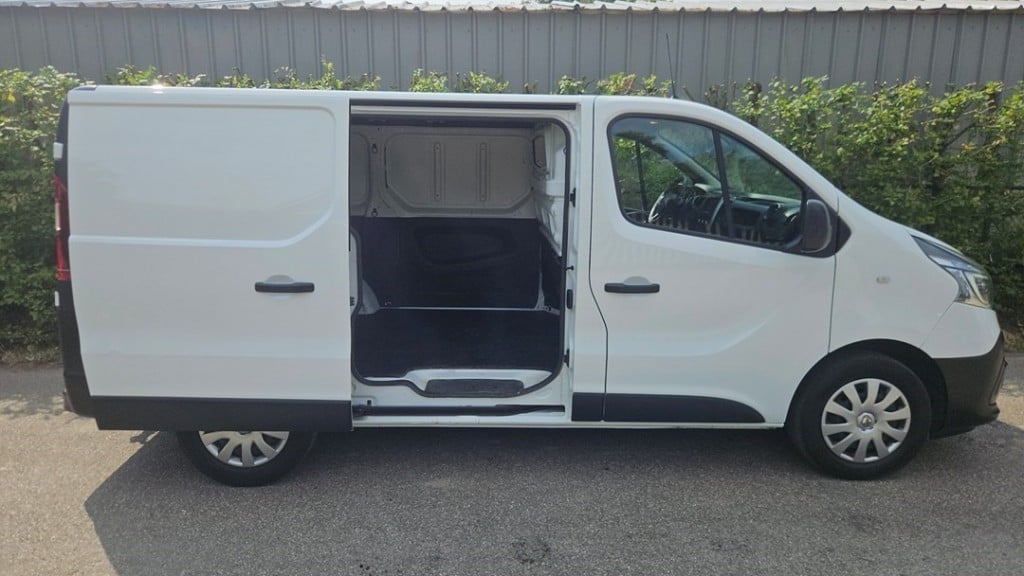 Renault Trafic 2.0 dci 16v ---145 pk uitvoering---