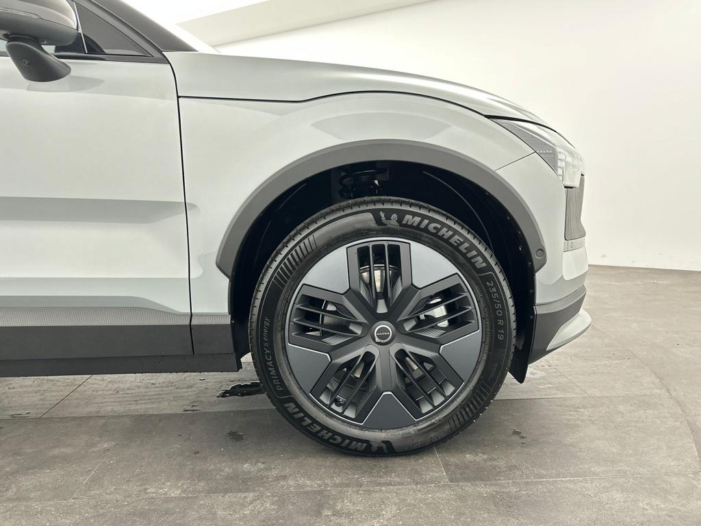 Volvo Ex30 cross country p5 long range ultra europa