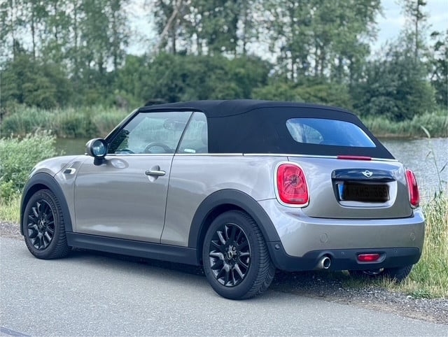 Mooie goed onderhouden Mini cooper cabrio bj2016 km184500