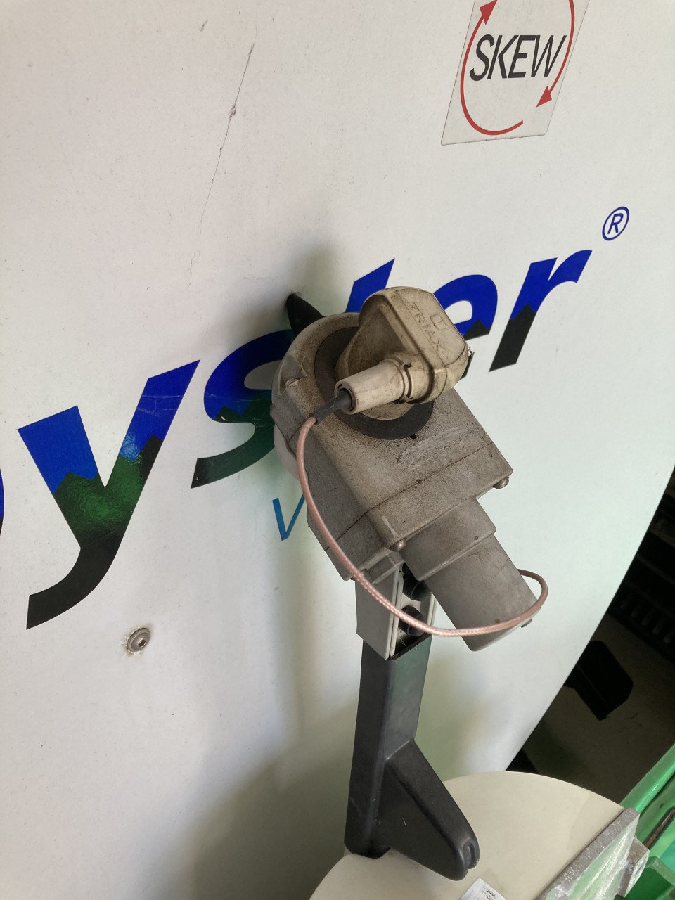 Tv-SCHOTEL vol automatisch ,voor camper of caravan.
