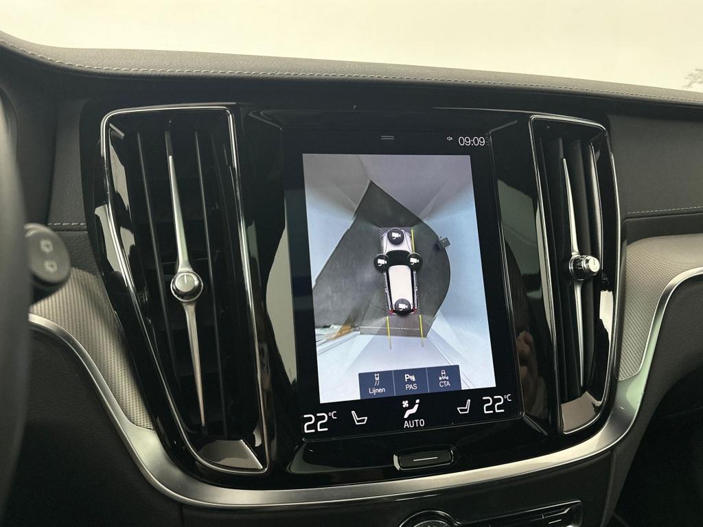 Volvo V60 t8 390pk recharge r-design| pano| 360camera| hud| adap.cruise