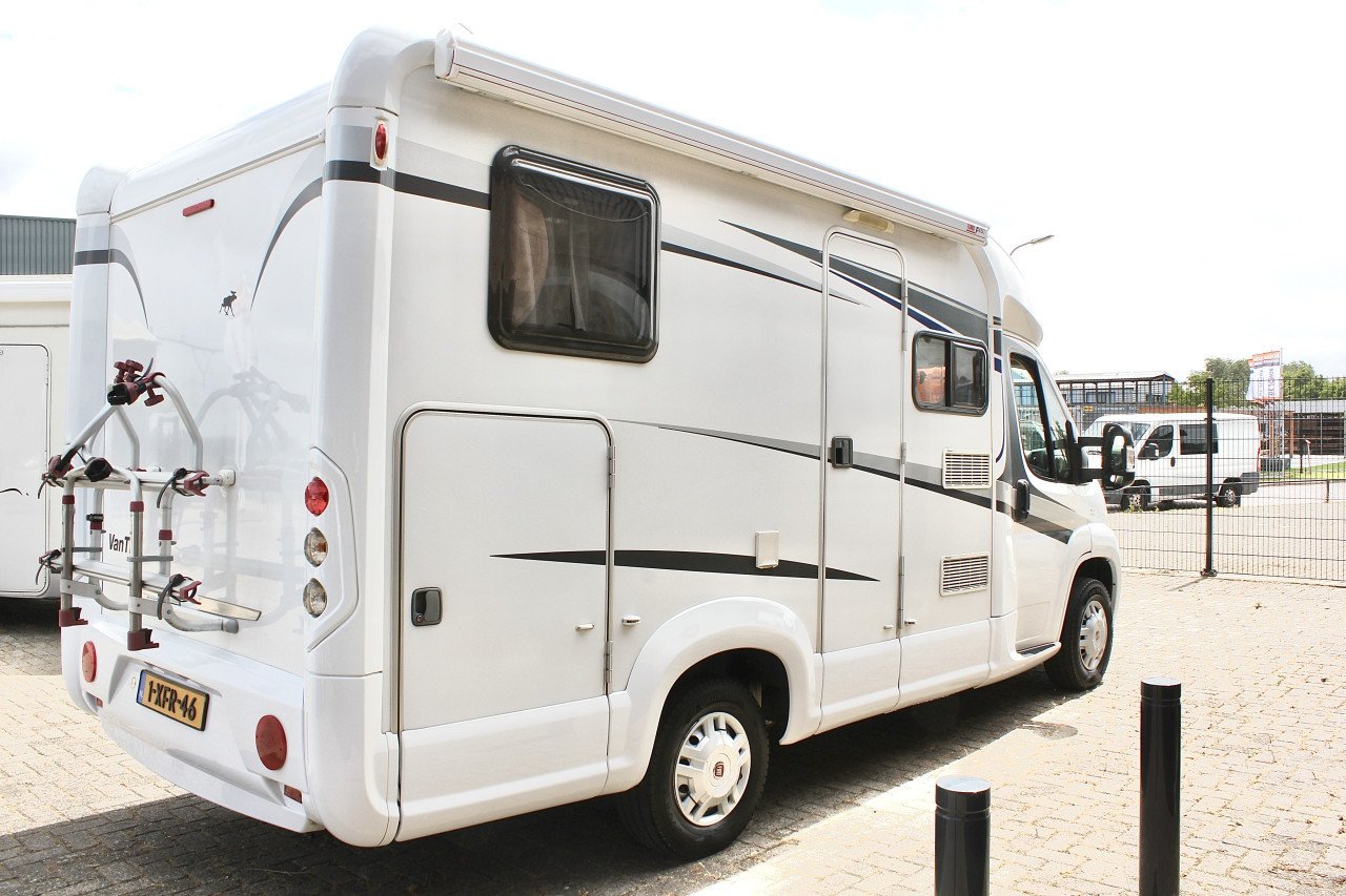 Knaus Van TI (Vast bed, Compact, Airco, zeer netjes !!!!!!!)
