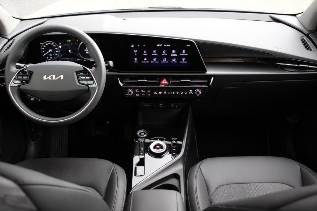 Kia E-niro dynamicplusline 64,8 kwh 204pk | achterruitrijcamera | stoel/stu