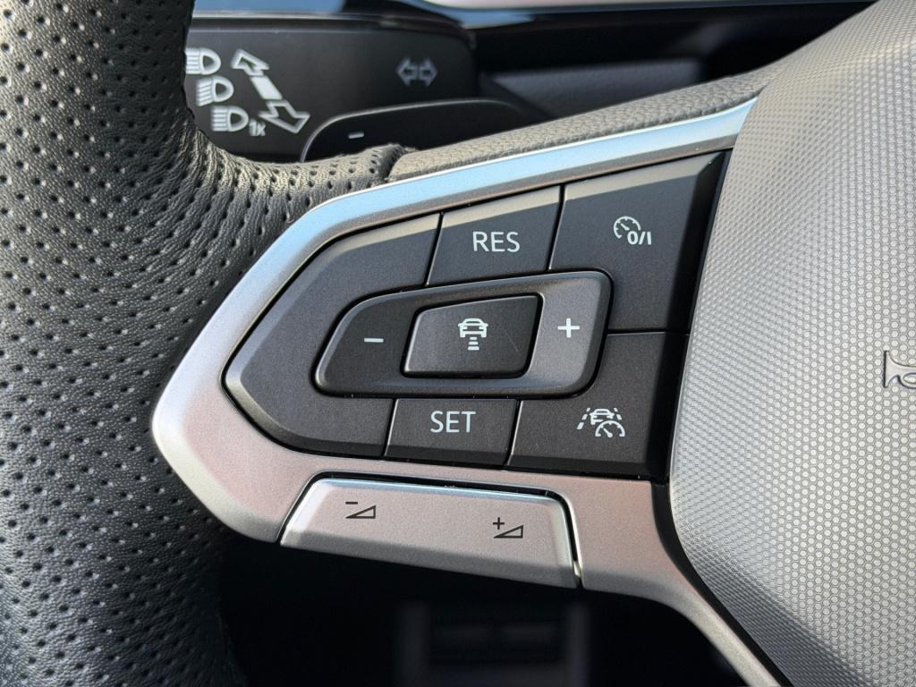 Volkswagen T-roc 1.5 tsi 150pk dsg r-line | camera | keyless | elek. achter