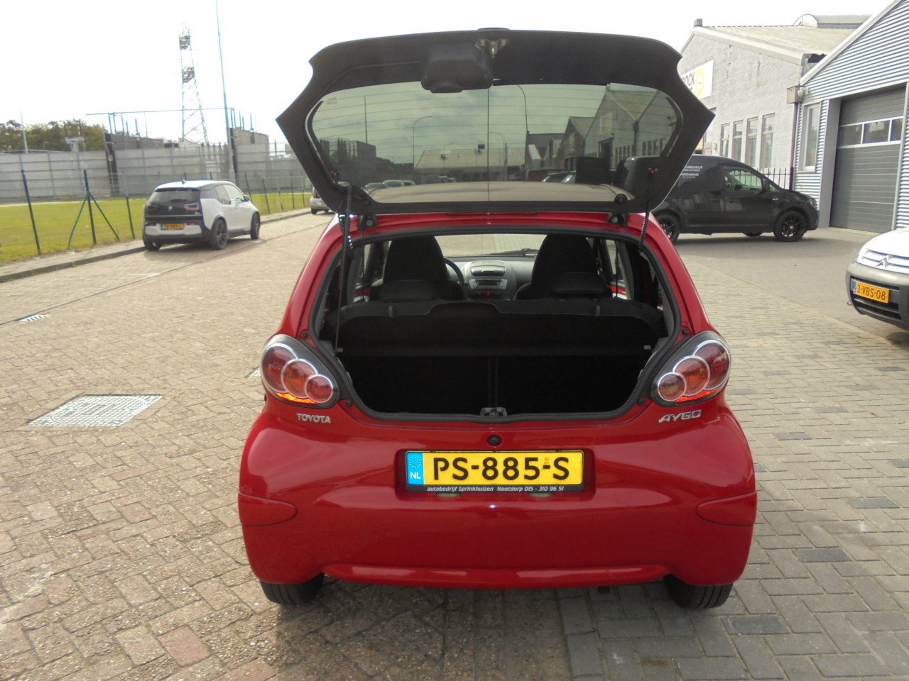 Aygo in Unieke uitvoering,met O.A Kleurenkaart navigatie en stoelverwarming