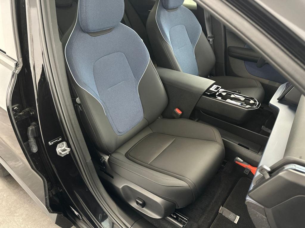 Volvo Ex30 extended range ultra