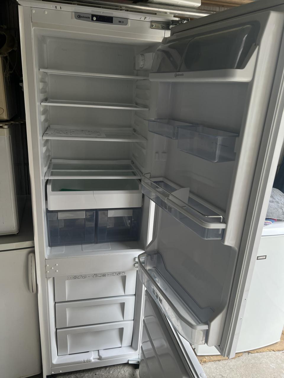 Inbouw koel vriescombinatie koelkast vriezer 177x55 cm.