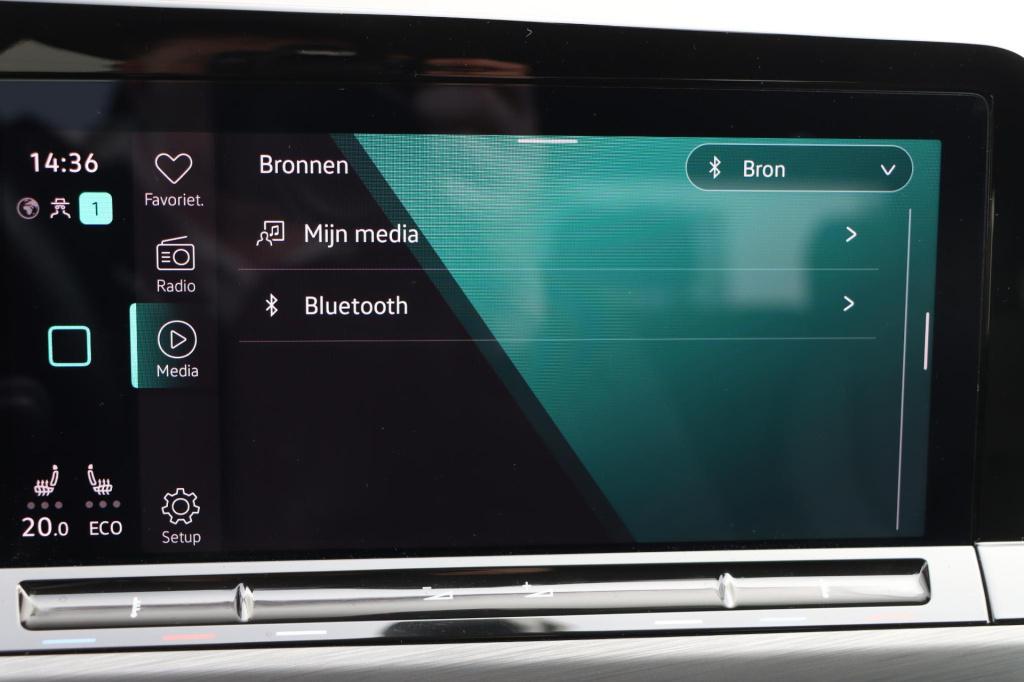Volkswagen Golf 1.4 ehybrid style 204pk dsg6 | soh 89,8% |