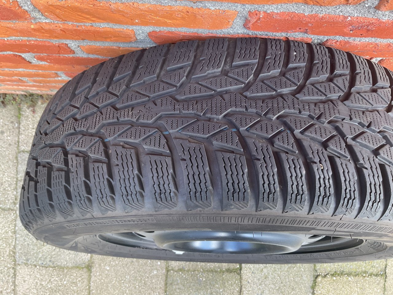 4 winterbanden met stalen velg