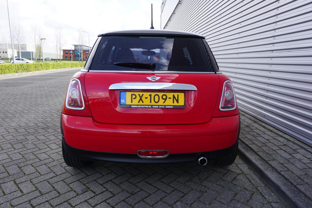 Mini One mini 1.4 airco / elektr. ramen / lm velgen