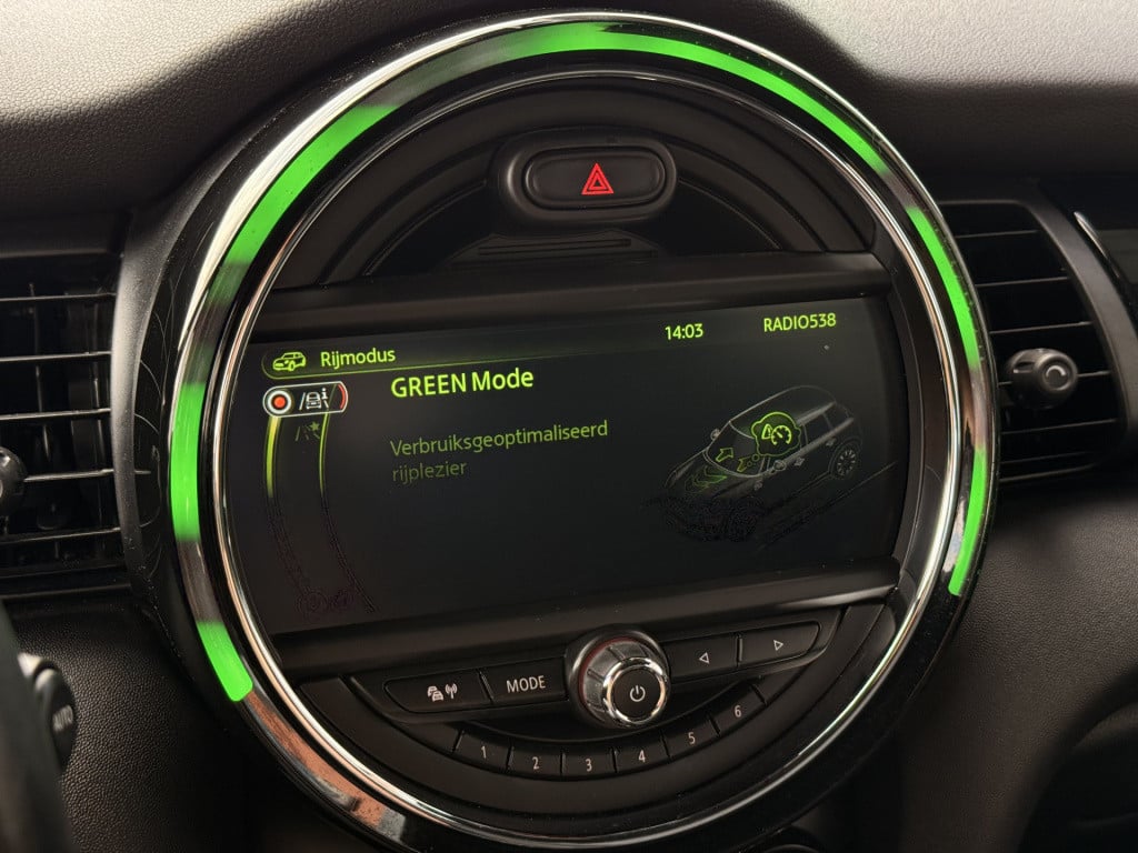 Mini Cooper mini 1.5 king’s cross | john cooper works | navi | cruise | led