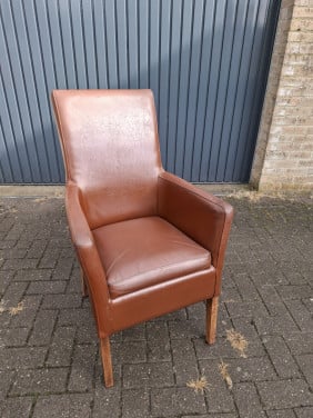4 stuks leren eetkamerstoelen