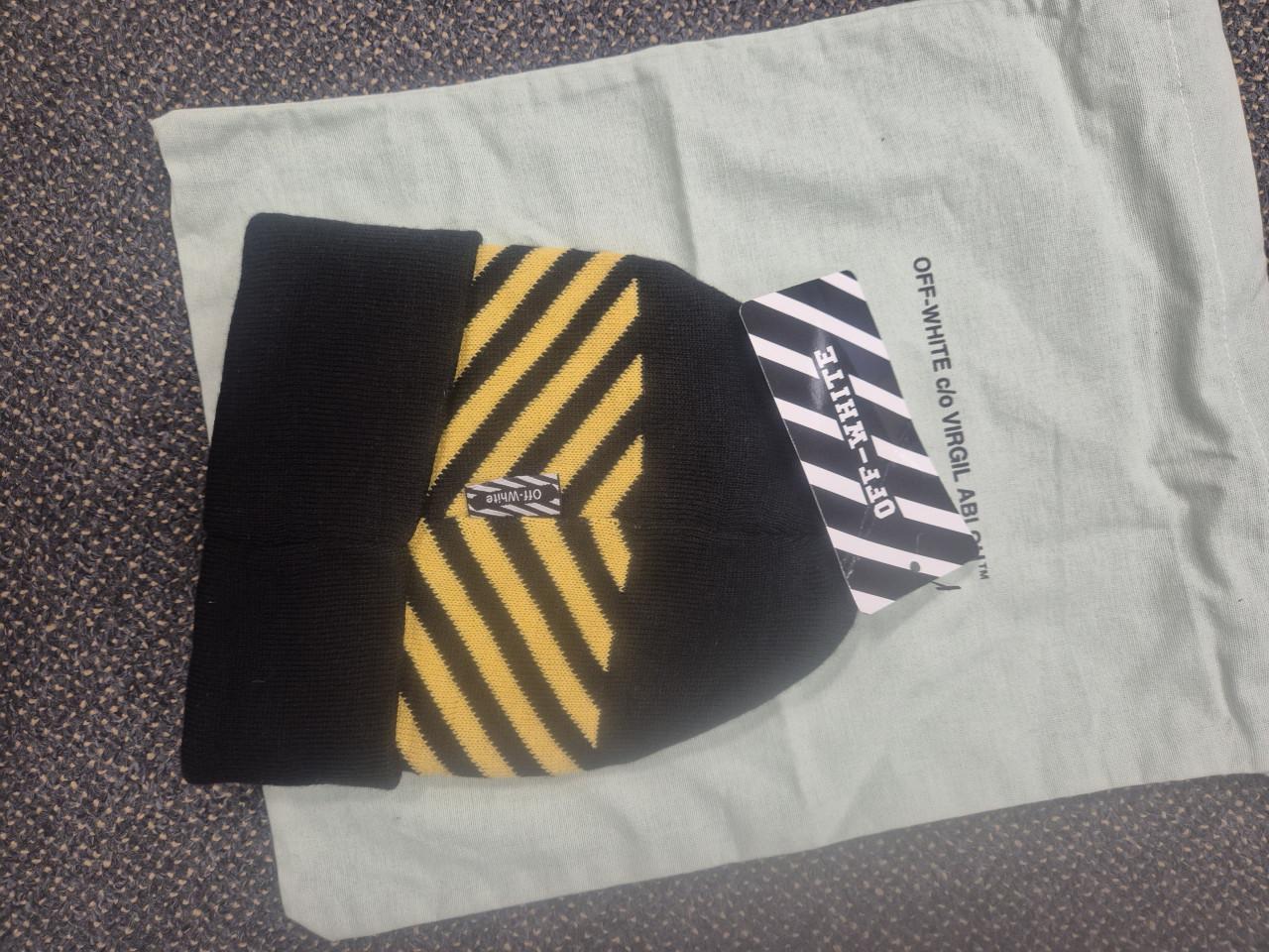 Off White wintermuts