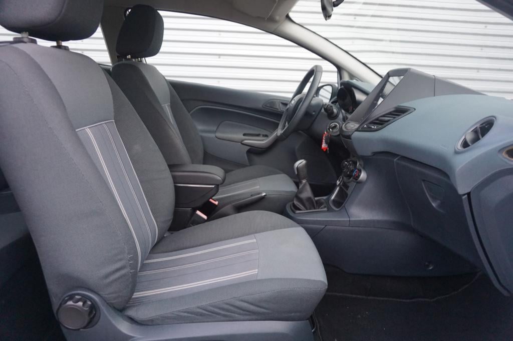 Ford Fiesta 1.25 limited airco / elektr. ramen / carplay / nap