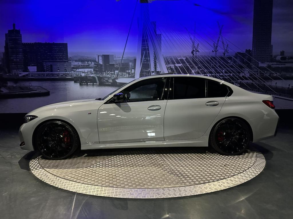 BMW 3-serie 330i m-sport *competitionstoelen*schuifdak*m-sport pro*
