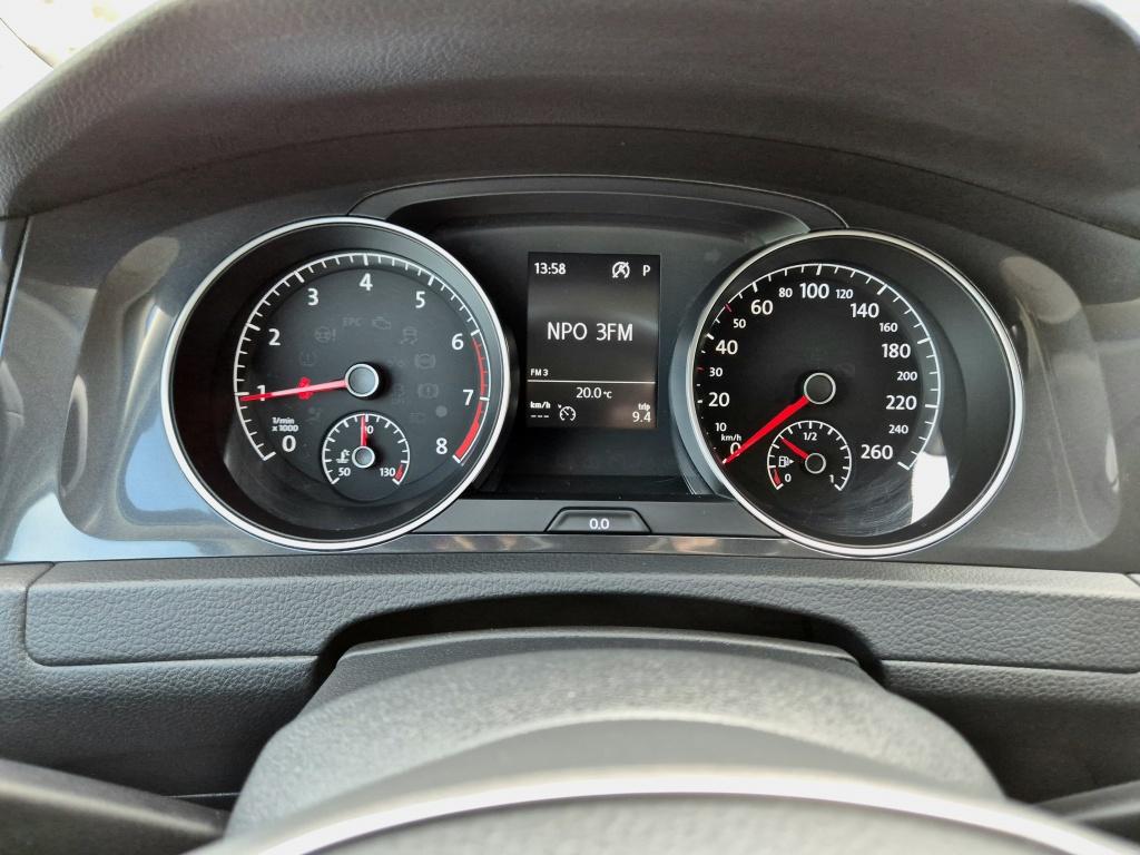 Volkswagen Golf 1.5 tsi comfortline business | automaat | airco | pdc | acc