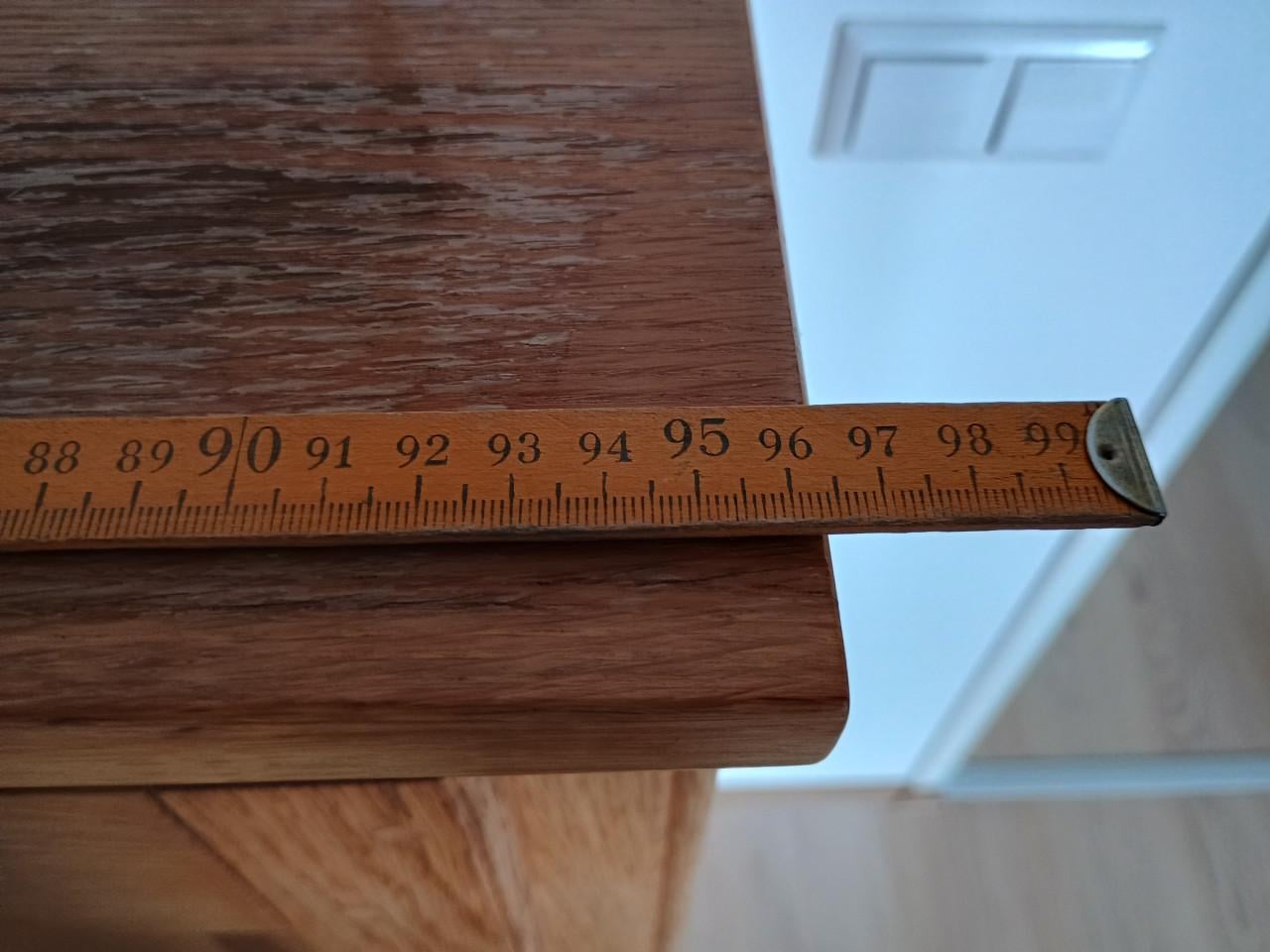 Te koop: licht eiken wandkast