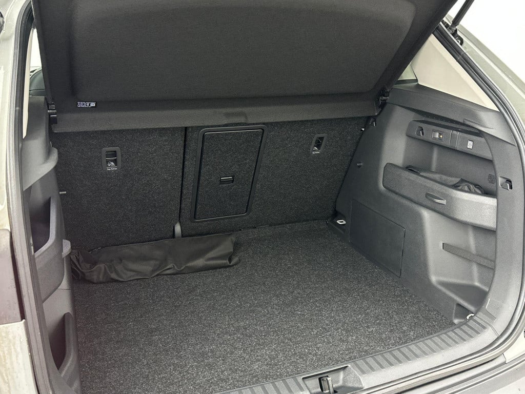 Skoda Elroq business edition tour elektromotor 210 kw / 286 pk
