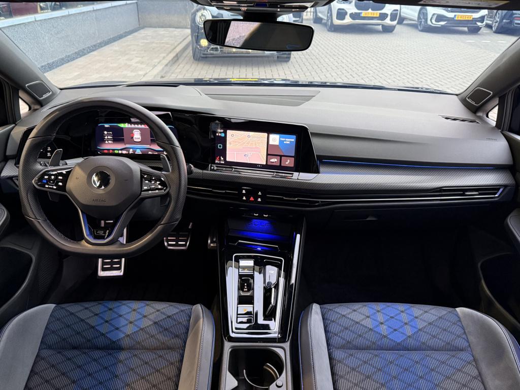 Volkswagen Golf 2.0 tsi r 4motion | pano | harman / kardon | stage 1+ 380pk