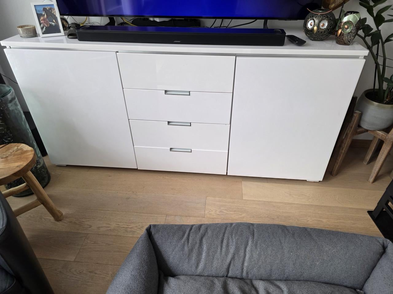 Hooglans wit dressoir