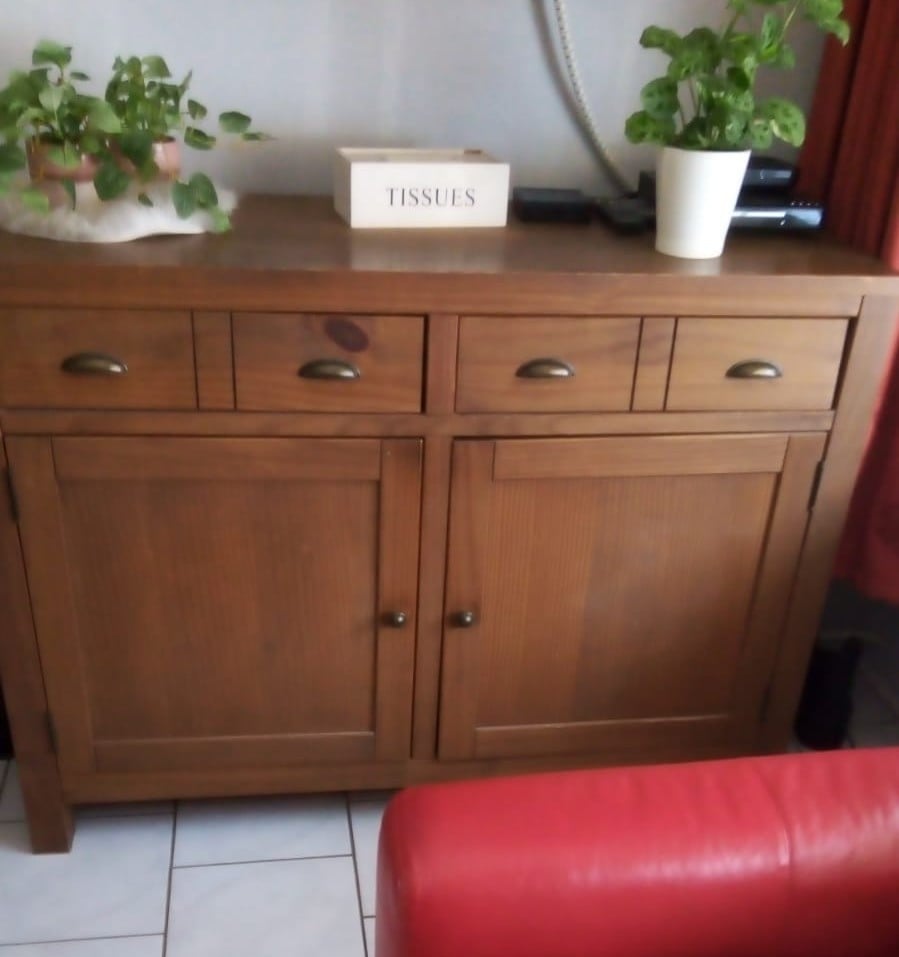 Te koop dressoir  €50,-