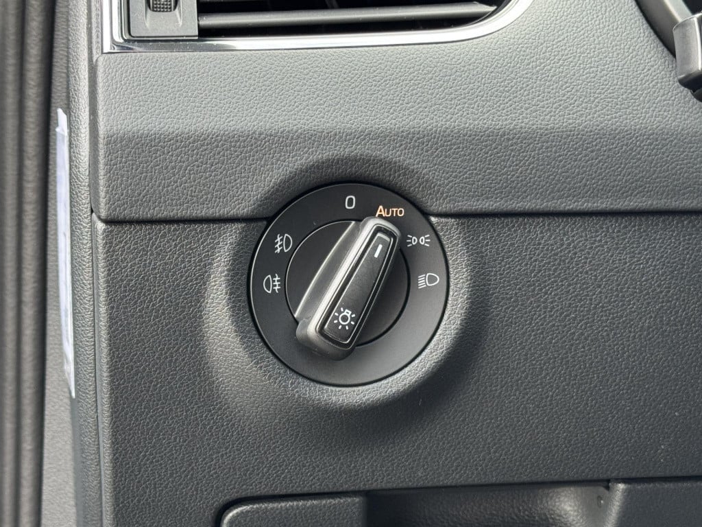 Skoda Octavia 1.5 tsi greentech business edition upgrade automaat | navigat