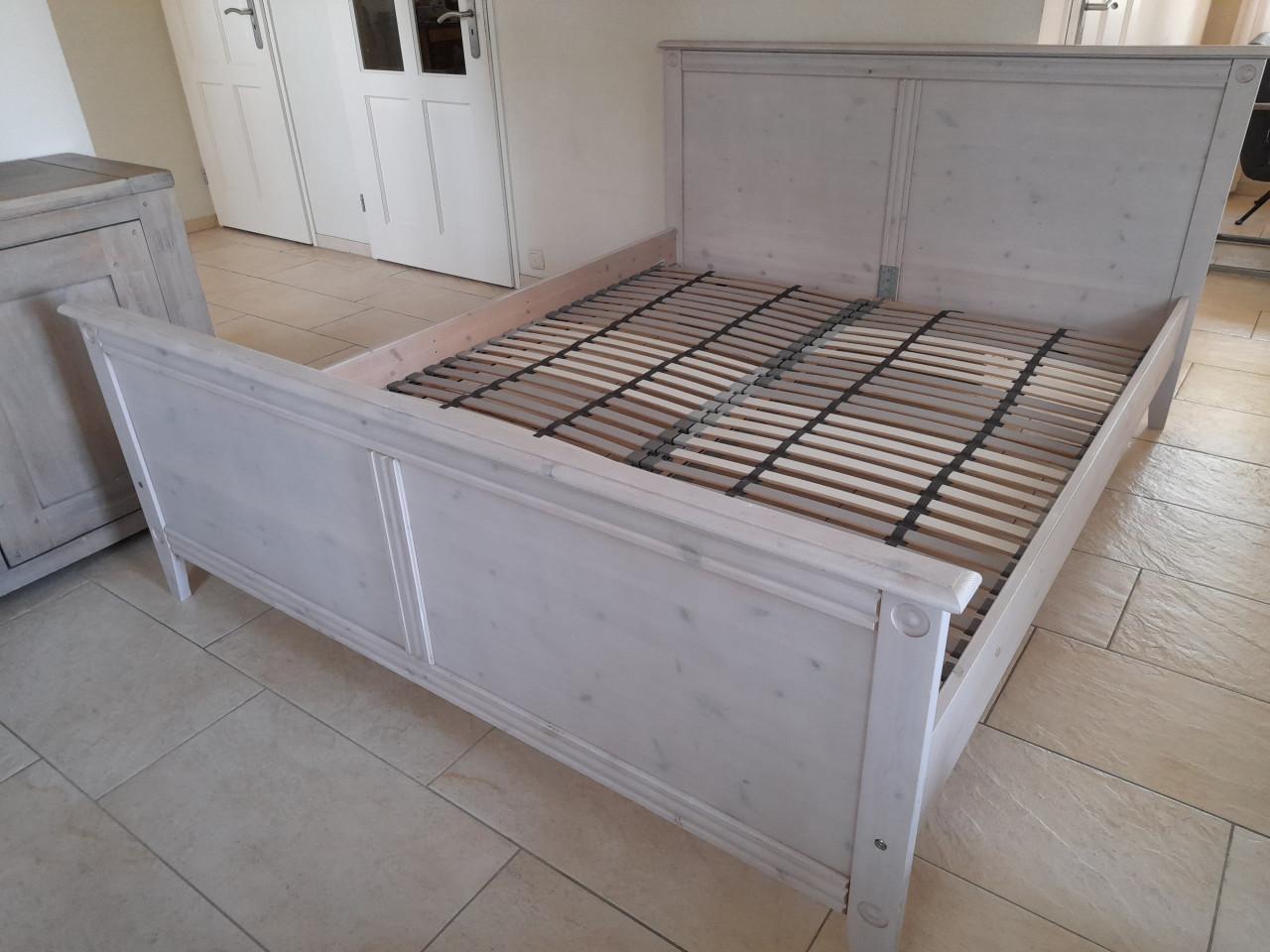2 Persoons bed 160 x 200 (in goede staat )